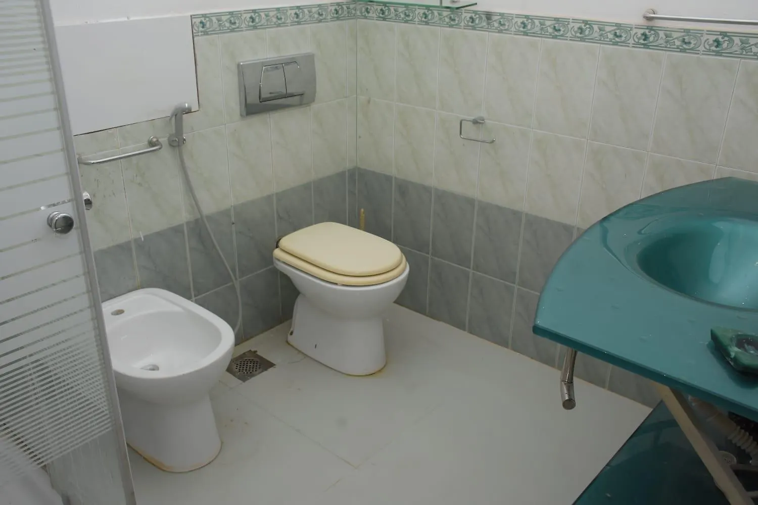 فندق مبيت وإفطار نيجومبو Goodlife Villa