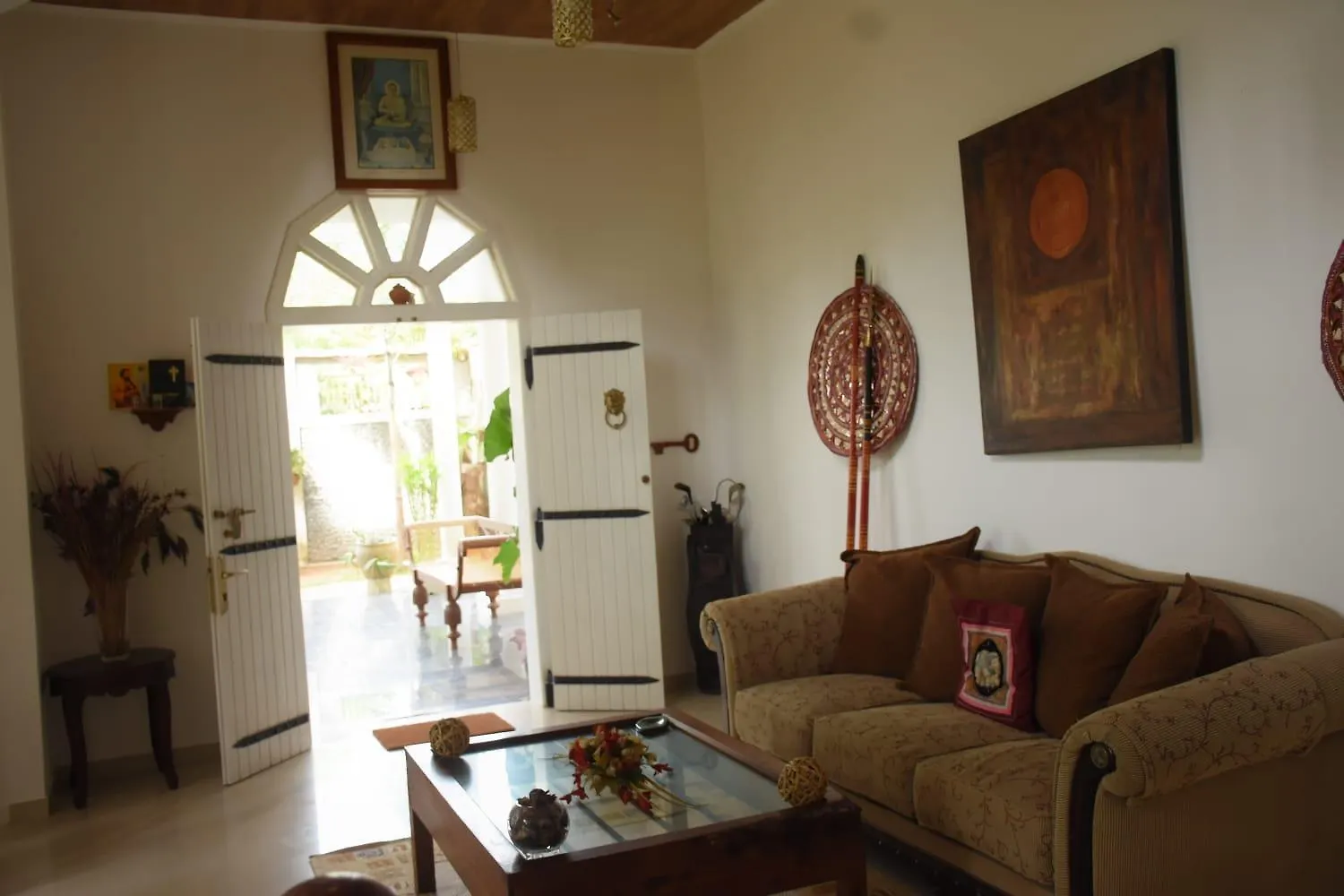نيجومبو Goodlife Villa فندق مبيت وإفطار