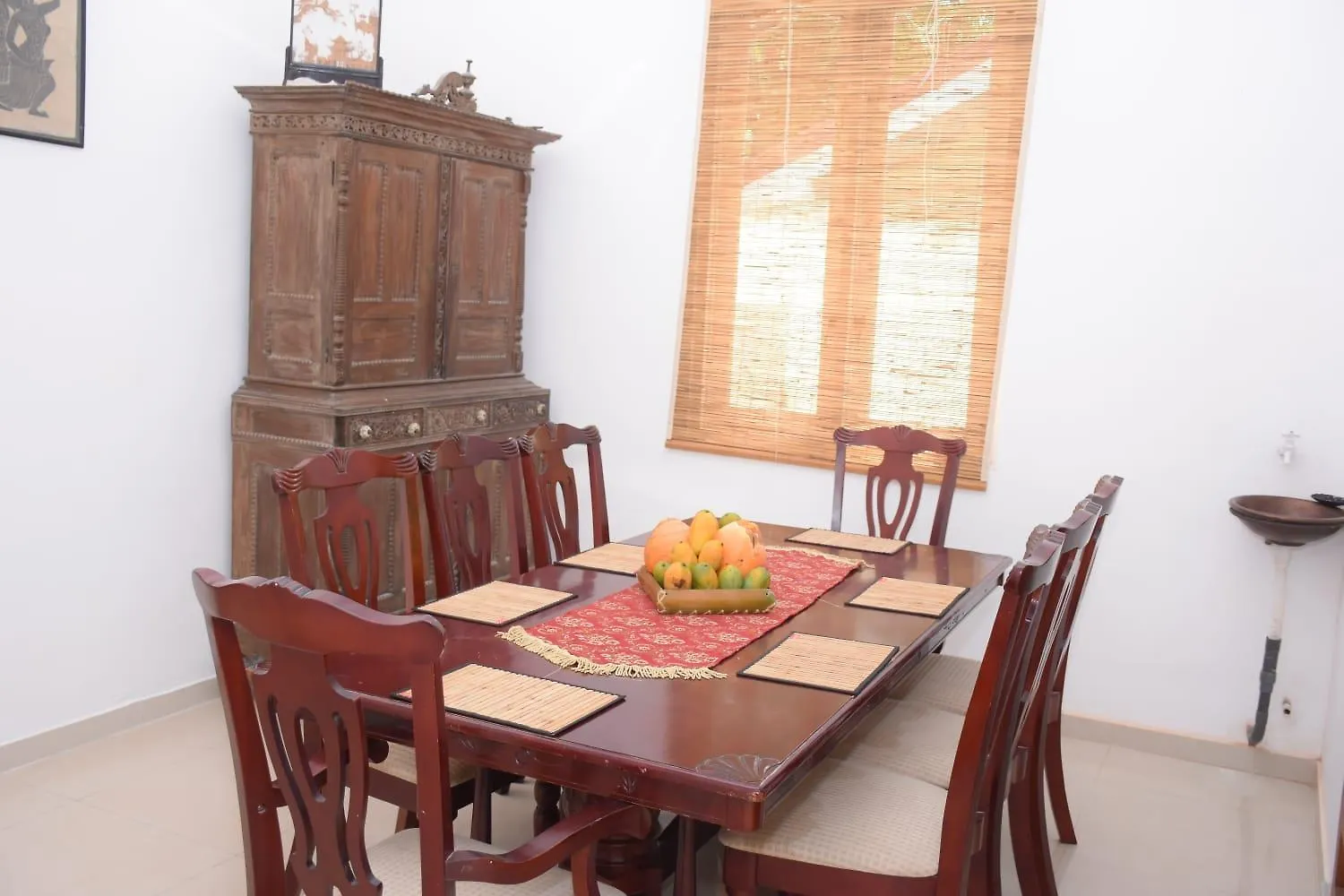 نيجومبو Goodlife Villa فندق مبيت وإفطار